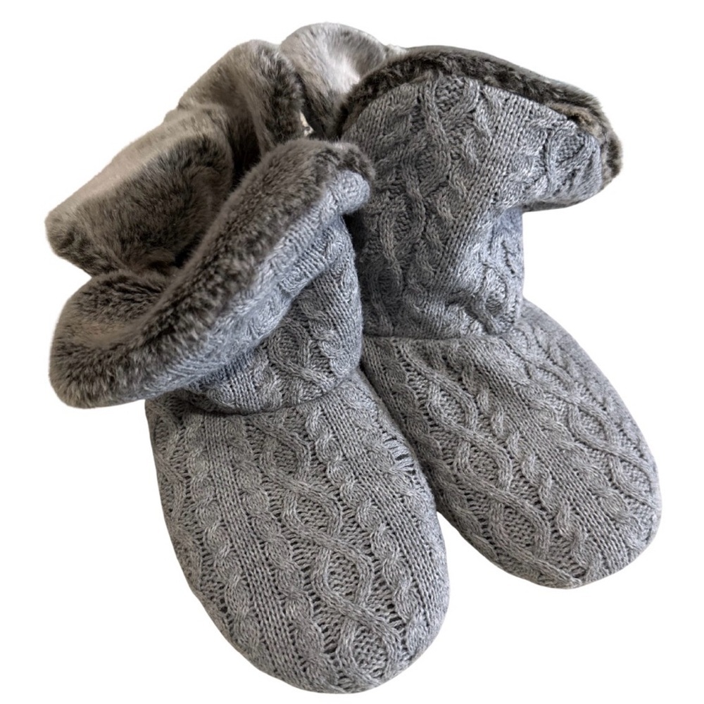 Dearfoams Cozy Gray Cable Knit Slippers Size 9/10
